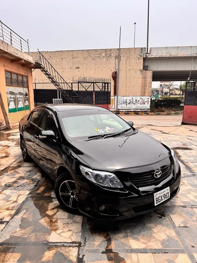 Toyota Corolla 2009 model 3